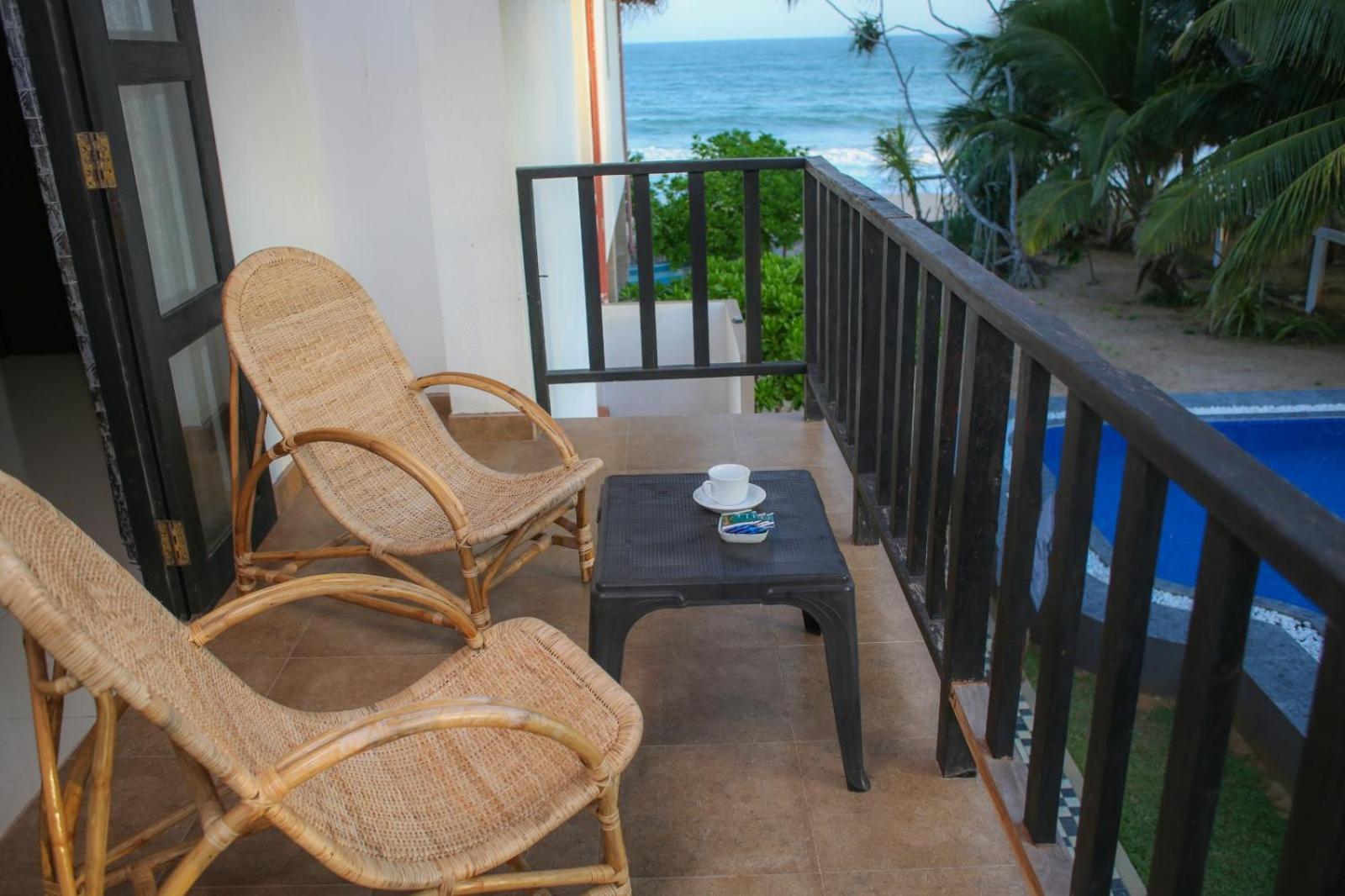 Blue Ocean Resort Netolpitiya ภายนอก รูปภาพ