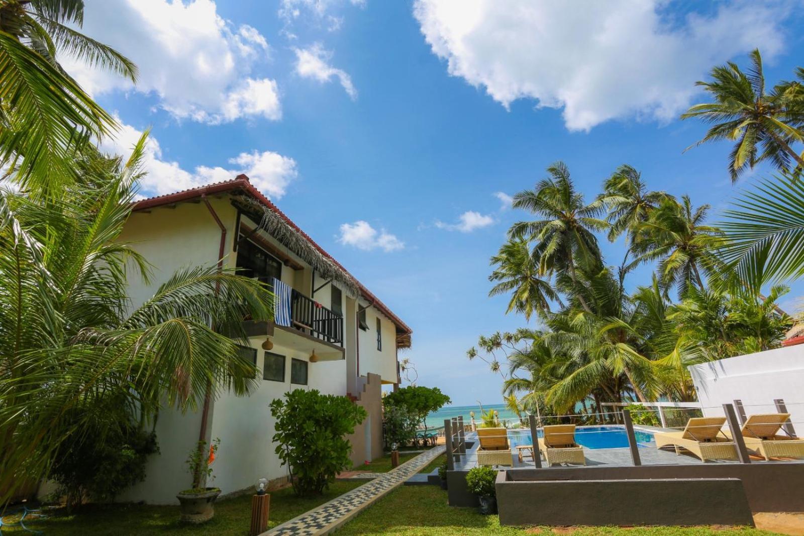 Blue Ocean Resort Netolpitiya ภายนอก รูปภาพ