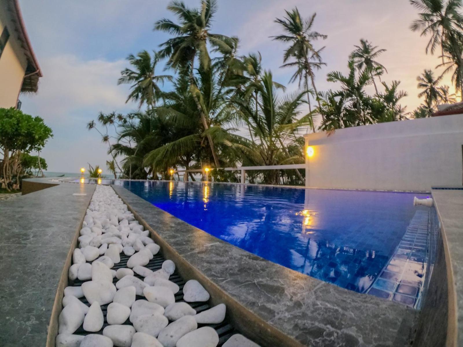 Blue Ocean Resort Netolpitiya ภายนอก รูปภาพ