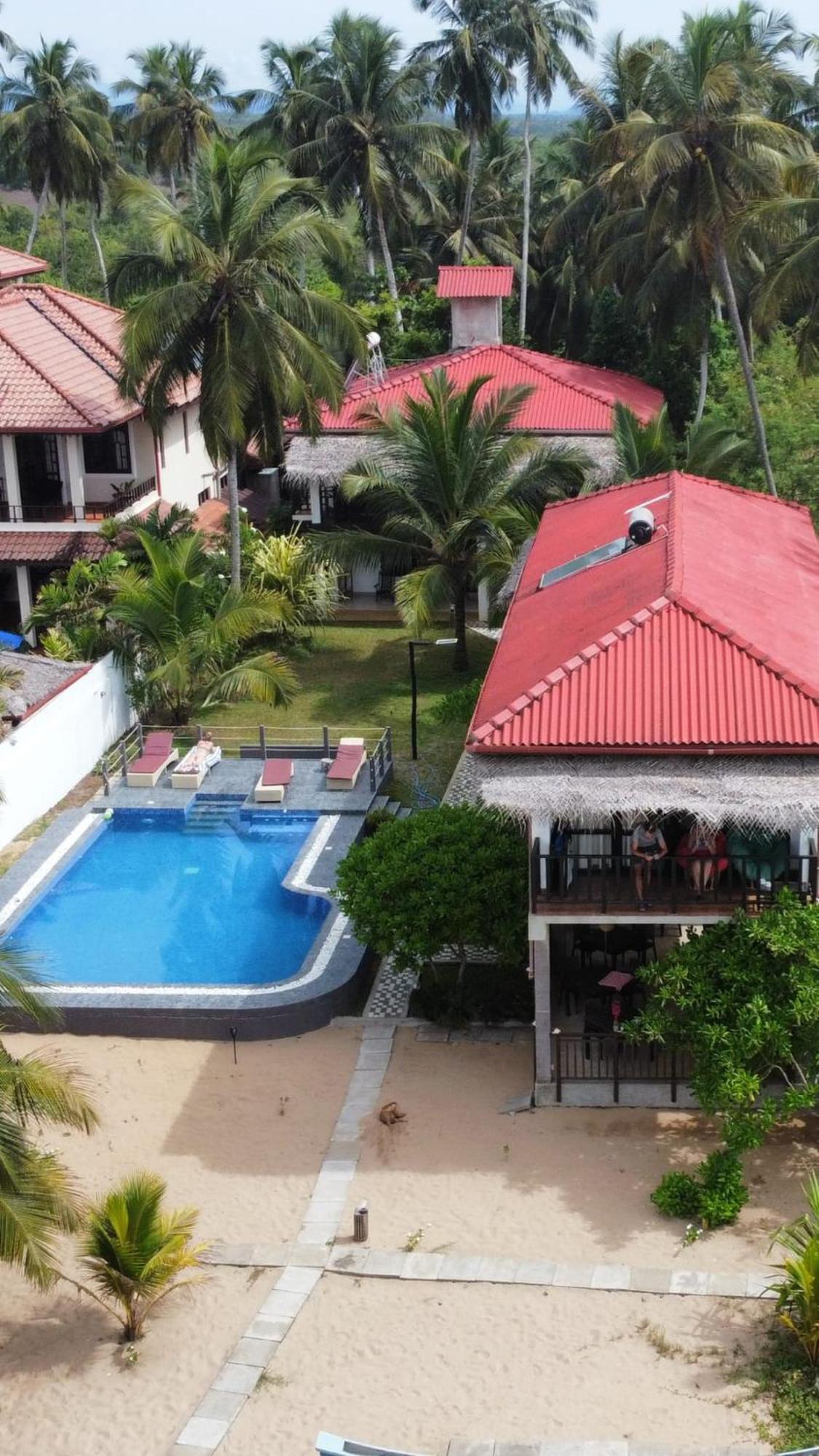 Blue Ocean Resort Netolpitiya ภายนอก รูปภาพ