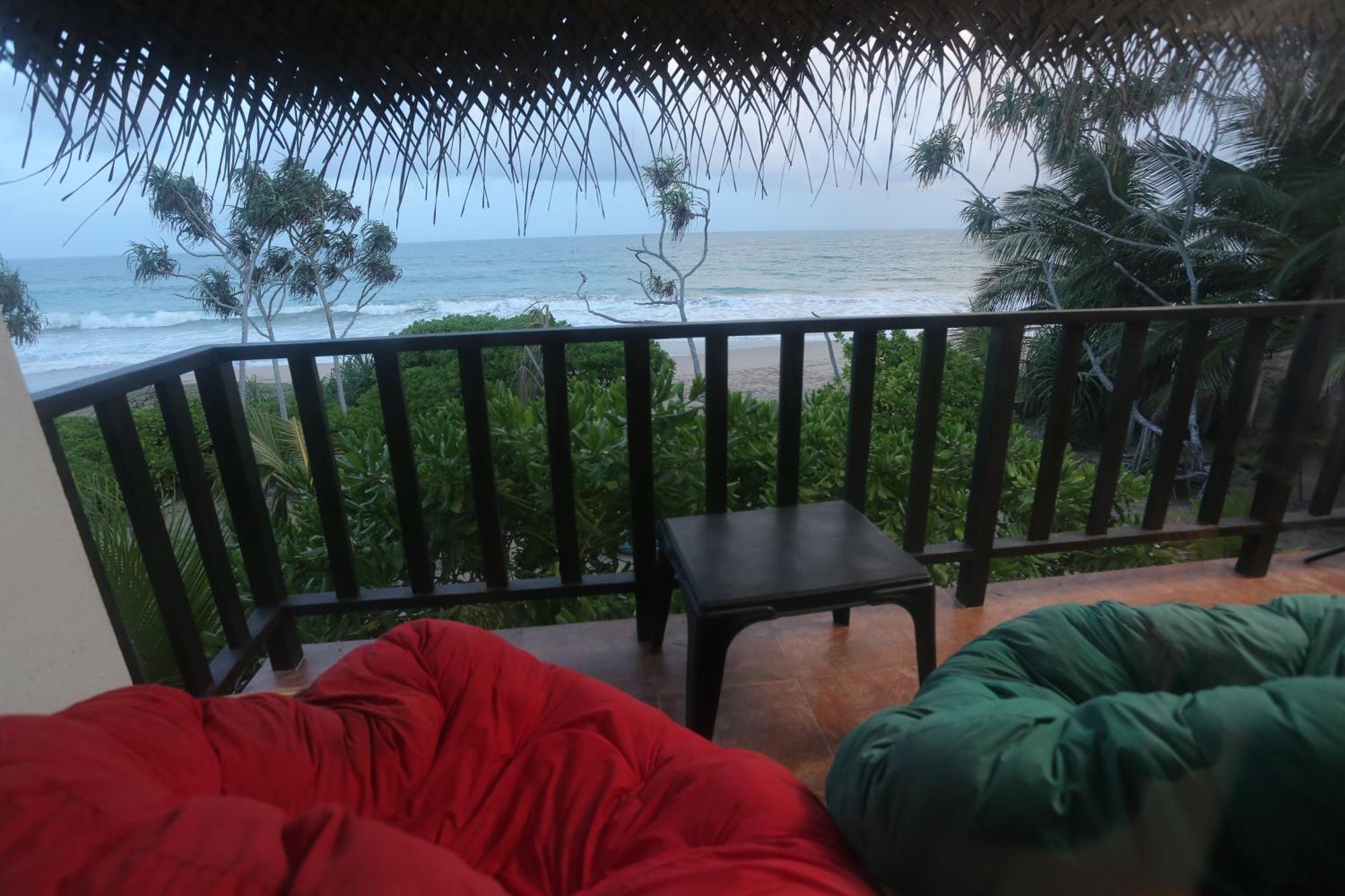Blue Ocean Resort Netolpitiya ภายนอก รูปภาพ