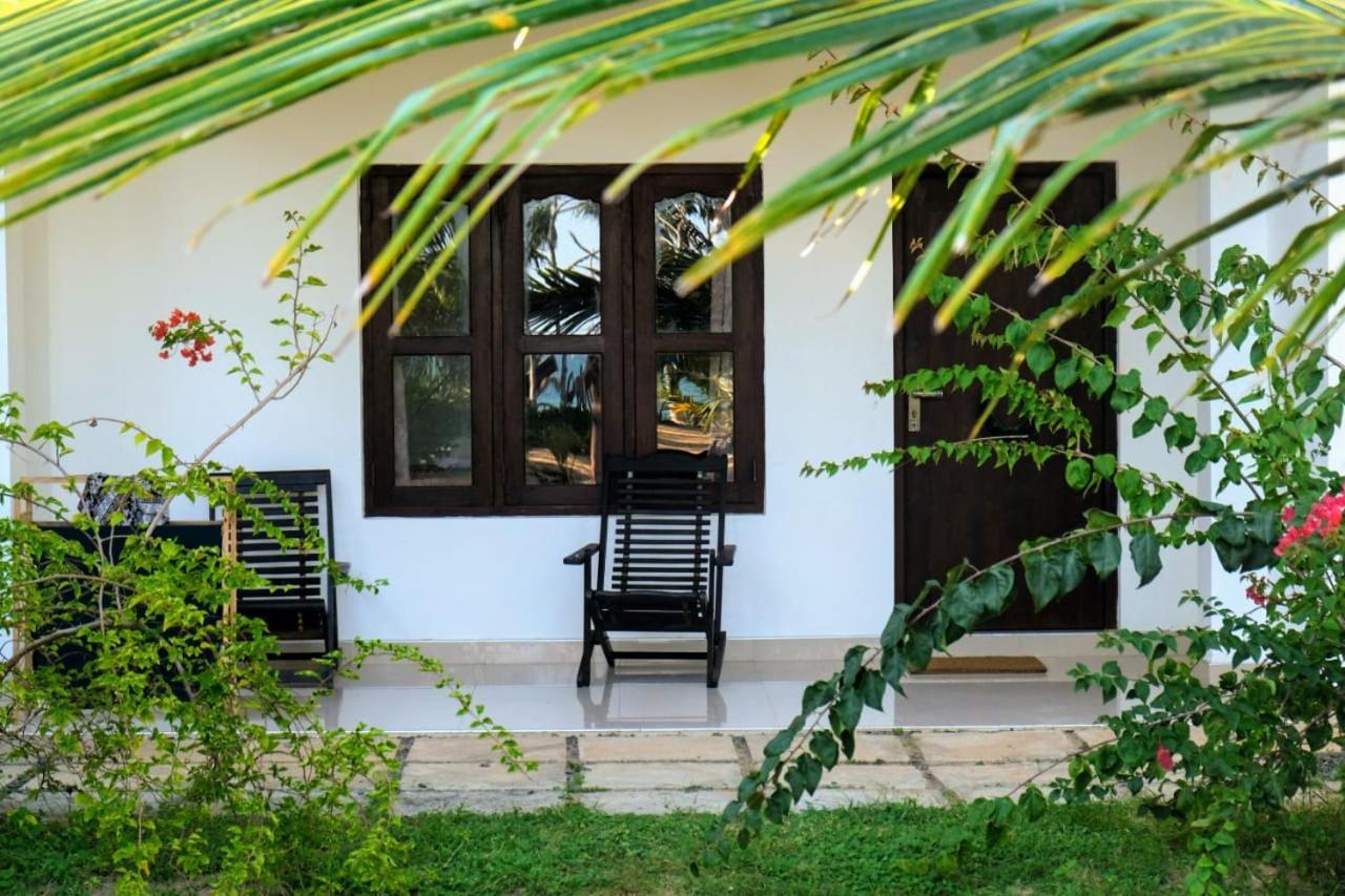 Blue Ocean Resort Netolpitiya ภายนอก รูปภาพ